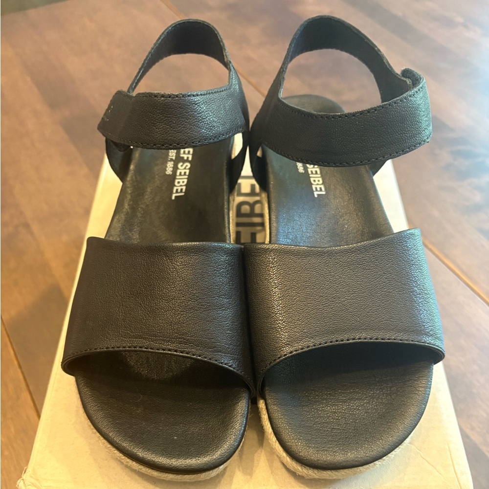 New Josef Seibel Miranda 02 black sandals size 39 (8-8.5). - Picture 2 of 6